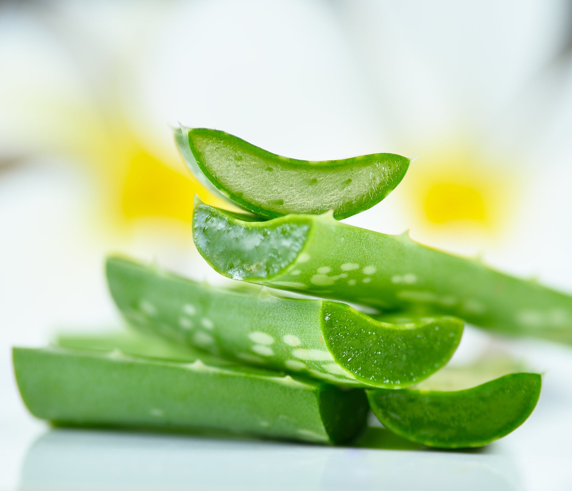 6 Amazing Skincare Benefits of Aloe Vera According to Experts and Studies
